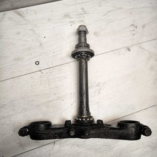 Траверса нижняя Yamaha XJ900S Diversion (1995-2002)
