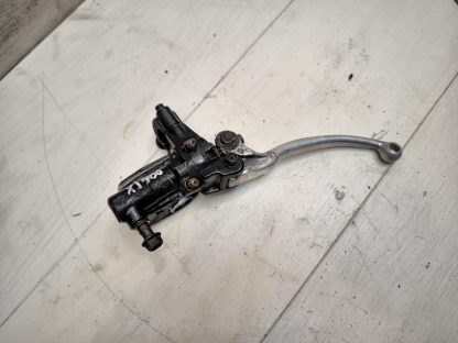 Главный тормозной цилиндр переднего тормоза с рычагом (машинка) Yamaha XJ900S Diversion (1995-2002) — изображение 2