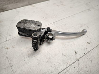 Главный тормозной цилиндр переднего тормоза с рычагом (машинка) Yamaha XJ900S Diversion (1995-2002) — изображение 3