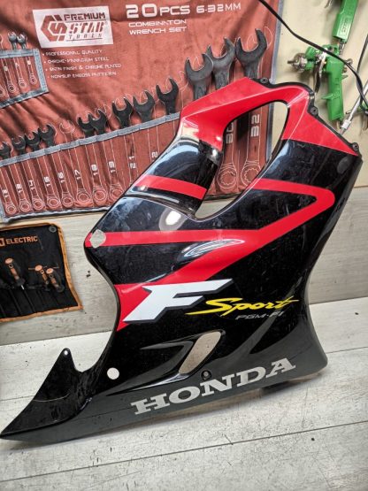 Элемент пластика боковой Honda CBR600F4i (2001-2006)