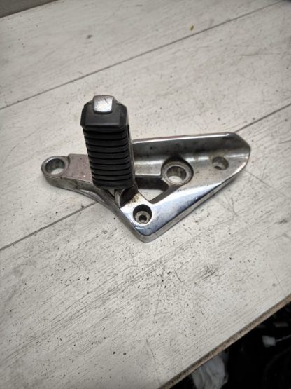 Кронштейн боковой подножки с подножкой Kawasaki VN750 (1986-2006) — изображение 4