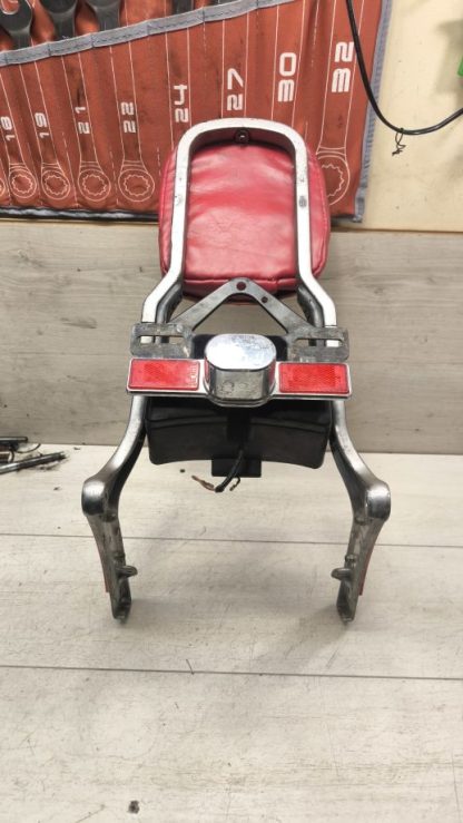 Спинка пассажира Honda VF750 Magna (1982-1986) — изображение 5