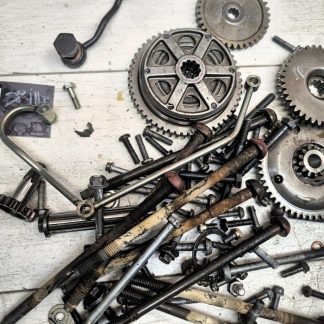 Болты двигателя и шестерни Triumph Sprint 900 (1990-1998)