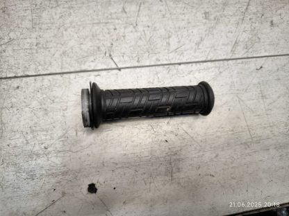 Грипса с пластиковой ручкой Yamaha XJ600S Diversion (1992-1997)