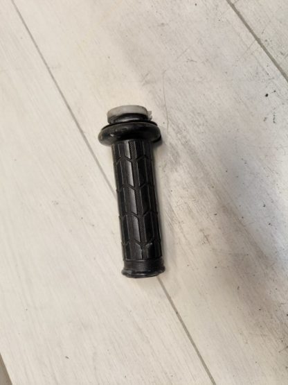 Грипса с пластиковой ручкой Yamaha XJ900S Diversion (1995-2002)