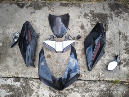 Комплект пластиков,фара,зеркала Kawasaki GPZ500 (1994-2009)