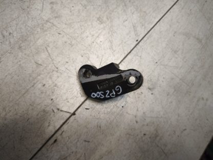 Кронштейн боковой подножки Kawasaki GPZ500 (1994-2009) — изображение 2