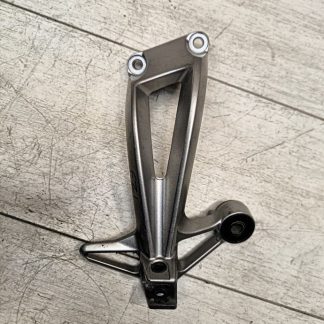 Кронштейн боковой подножки Yamaha FZ1N (2006-2015)