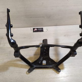 Кронштейн передний (паук) поврежденный Suzuki GSX600R (2001-2003)
