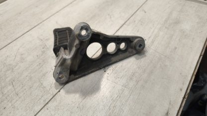 Кронштейн с боковой подножки Honda VF750 Magna (1982-1986) — изображение 4