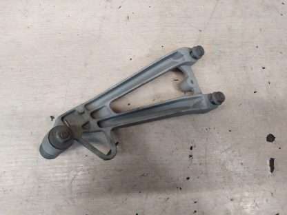 Кронштейн боковой подножки Honda CBR600F4i (2001-2006) — изображение 2