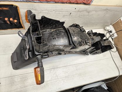 Крыло заднее с указателями поворотов Yamaha XJ900S Diversion (1995-2002) — изображение 3