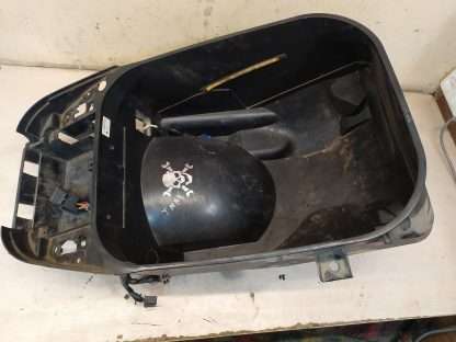 Элемент пластика нижний Yamaha XP500 T-MAX (2001-2003)