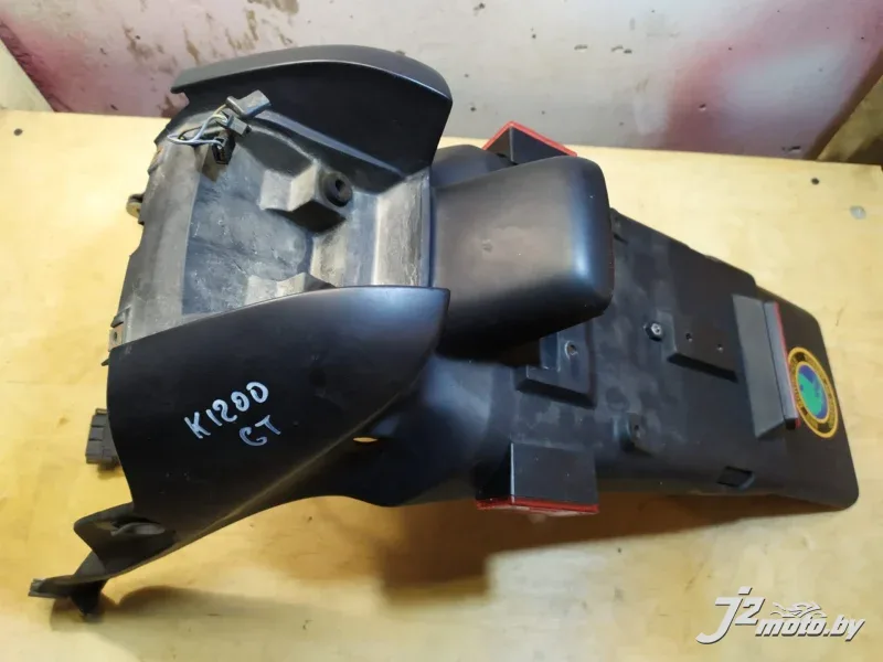 Элемент пластика задний (крыло заднее) BMW K1200GT (2002-2004)