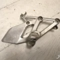 Кронштейн боковой подножки правый Honda CBR600F2 (1991-1994)