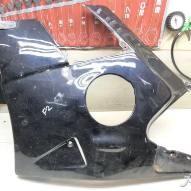 Элемент пластика боковой Honda CBR600F2