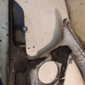 Элемент пластика боковой с повреждениями Honda CBR600F3
