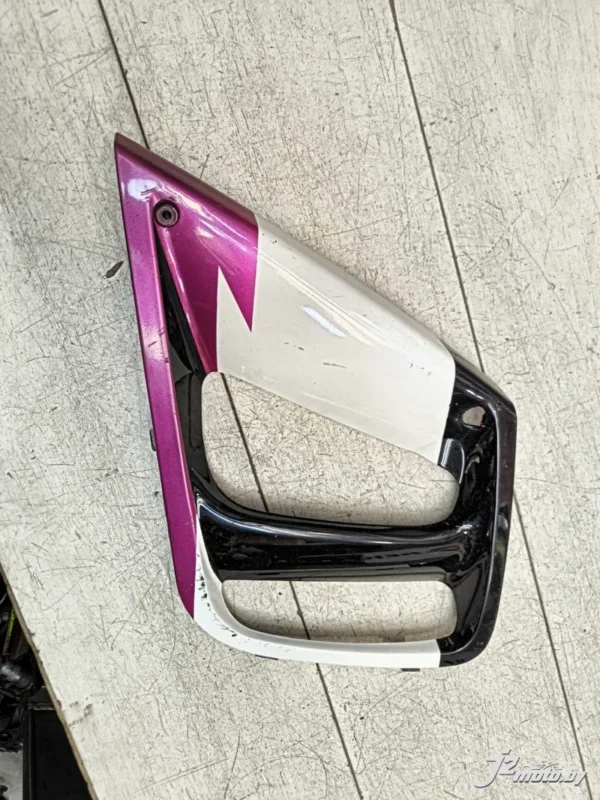 Элемент пластика (жабра) Honda CBR600F3