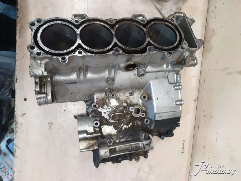 Блок цилиндров Honda CBR954RR Fireblade