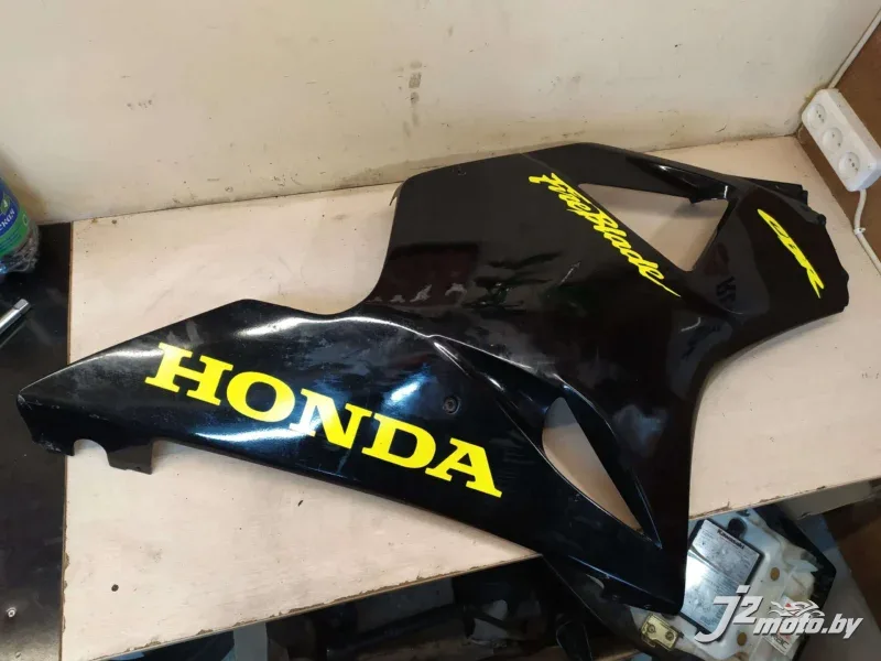 Элемент пластика боковой Honda CBR954RR Fireblade