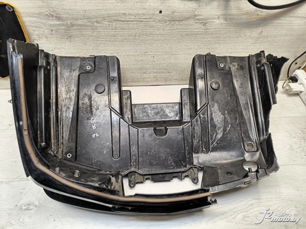 Кофр поврежденный Honda GL1800 (2006-2010)