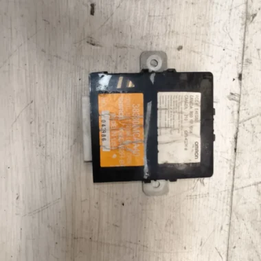 Реле блока управления задним багажником Honda Goldwing GL 1800 38380-MCA-A40 Honda GL1800 (2006-2010)
