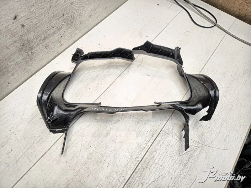 Элемент пластика переднего Honda VFR750F (1990-1993)