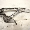 Кронштейн боковых подножек левый Honda XL1000 Varadero (1999-2002)