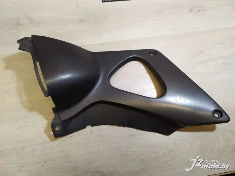 Элемент бокового пластика Honda XL1000 Varadero (1999-2002)