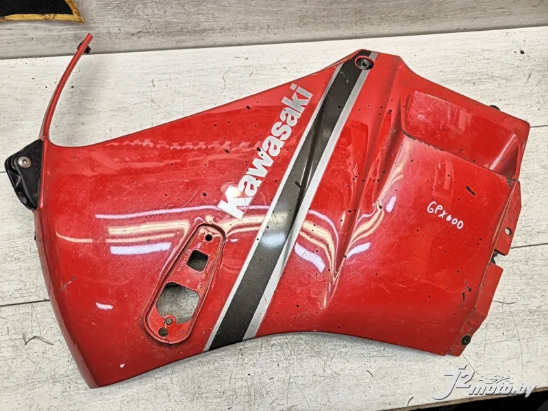 Элемент пластика боковой Kawasaki GPX600R (1988-1997)