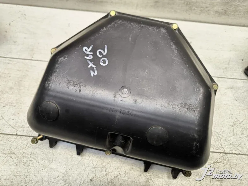 Корпус воздушного фильтра Kawasaki ZX-6R (2000-2002)
