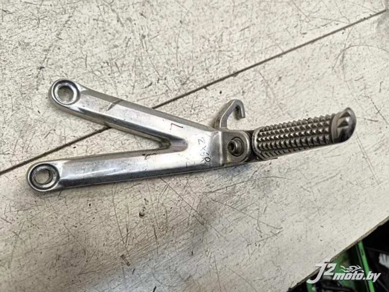 Кронштейн с боковой подножкой Kawasaki ZX-6R (2000-2002)