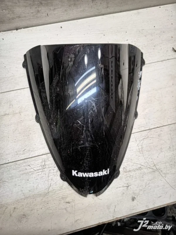 Ветровое стекло Kawasaki ZX-6R (2005-2006)