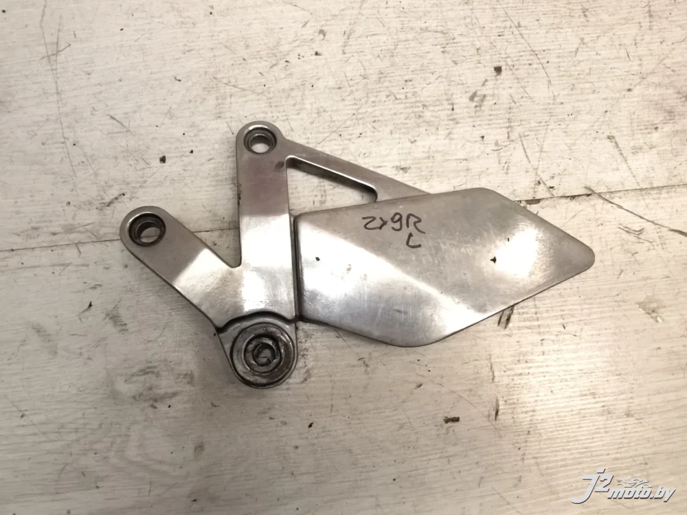 Кронштейн боковой подножки левый Kawasaki ZX-9R (1994-1997)