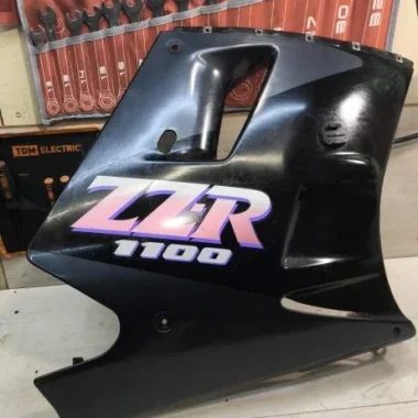 Элемент пластика боковой Kawasaki ZZR1100 (1990-1992)