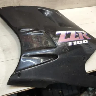 Элемент пластика боковой Kawasaki ZZR1100 (1990-1992)