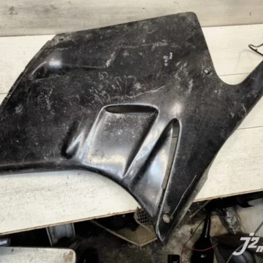 Элемент пластика боковой Kawasaki ZZR1100 (1990-1992)