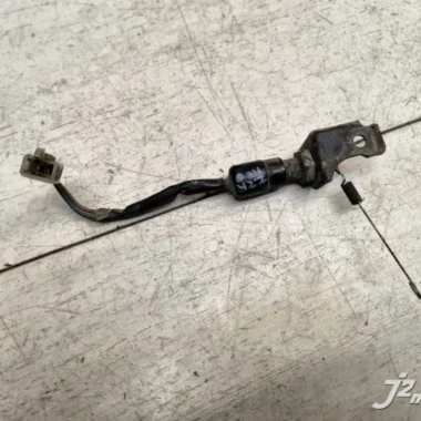 Датчик заднего тормоза Kawasaki ZZR1100 (1990-1992)