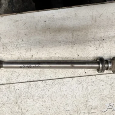 Ось заднего колеса Kawasaki ZZR1100 (1990-1992)