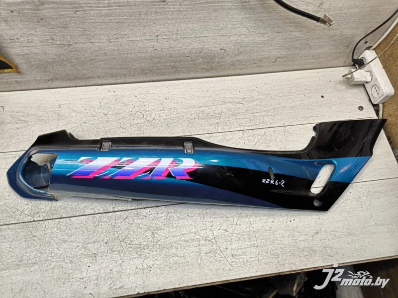 Элемент пластика боковой Kawasaki ZZR600 (1993-2003)