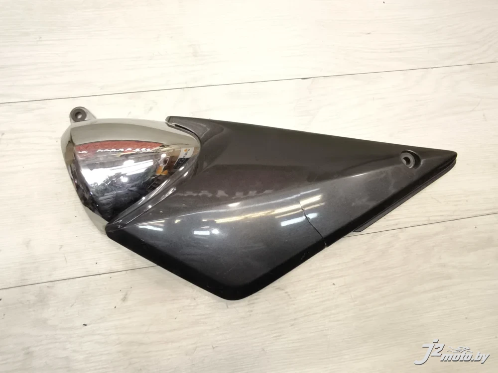 Элемент пластика боковой Suzuki GSF600S Bandit (2000-2004)