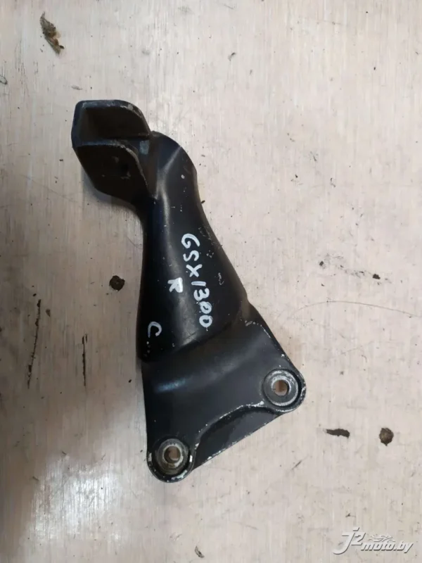 Кронштейн боковой подножки Suzuki GSX1300R Hayabusa (1999-2007)