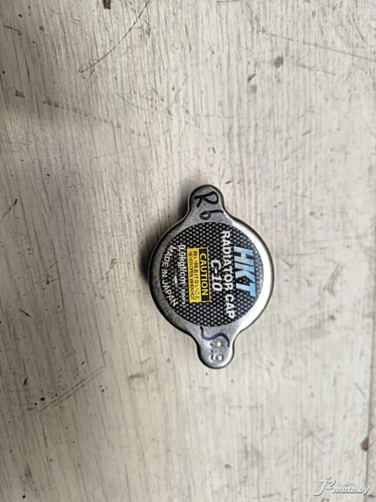 Крышка радиатора Yamaha R6 2003-2005