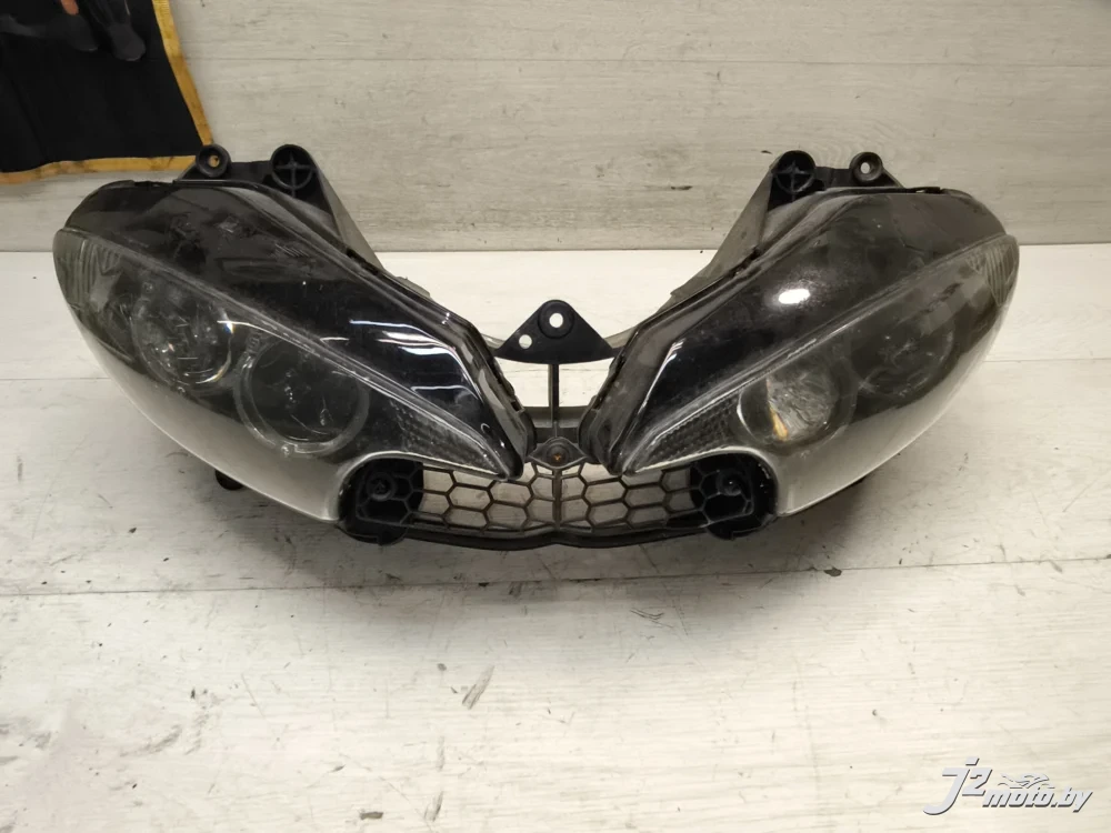 Фара Yamaha R6 2003-2005