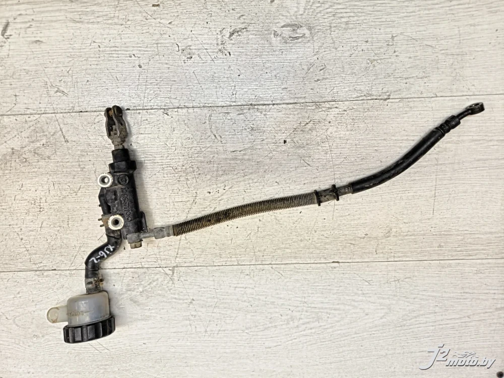 Главный тормозной цилиндр заднего тормоза (машинка) Yamaha XJ600S Diversion (1998-2002)