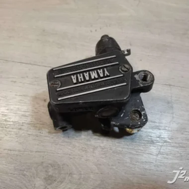 Главный тормозной цилиндр переднего тормоза (машинка) Yamaha FJ1100 (1984-1985)