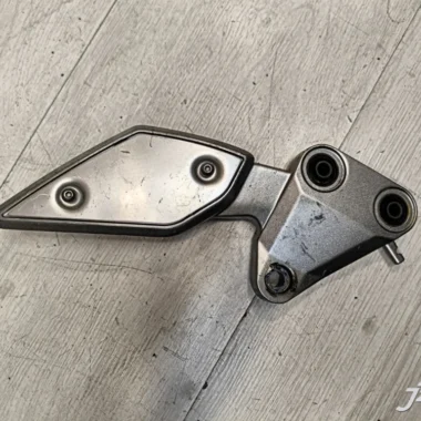 Кронштейн боковой подножки Yamaha FZ1N (2006-2015)