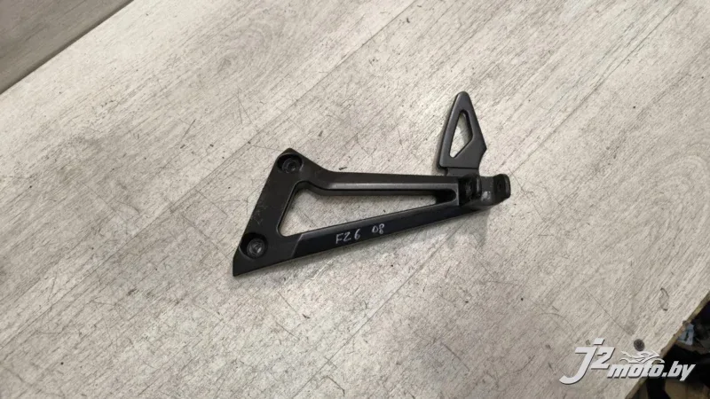 Кронштейн задней боковой подножки Yamaha FZ6S (2008-2009)