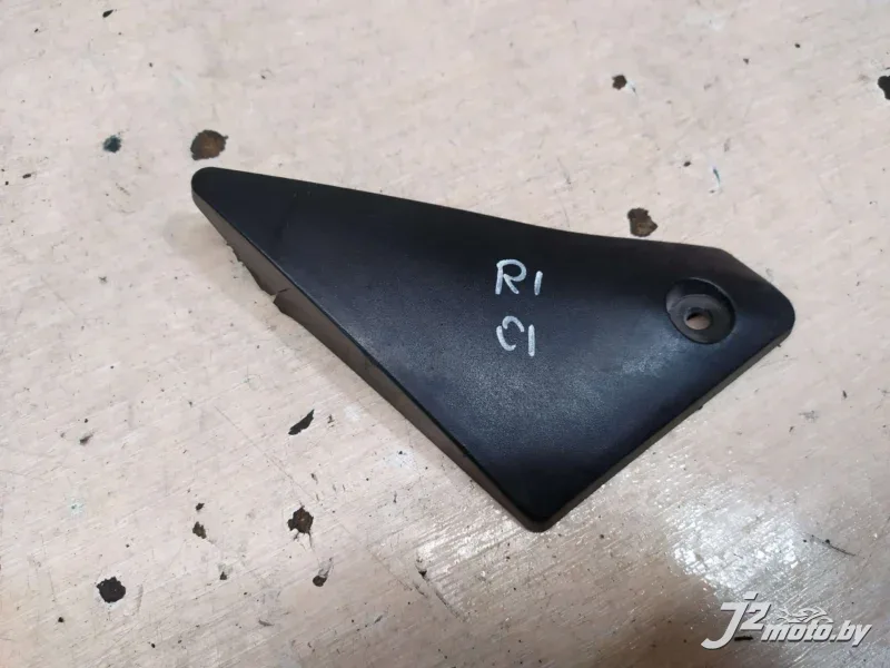Элемент пластика Yamaha R1 (2000-2001)