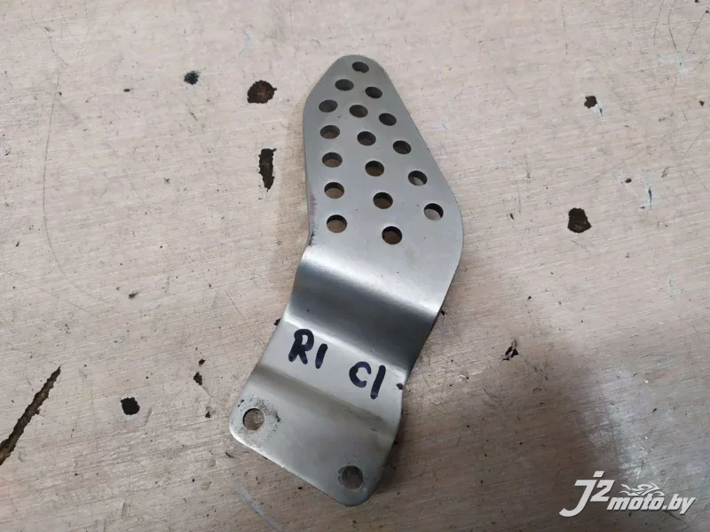 Лепесток кронштейна боковой подножки Yamaha R1 (2000-2001)